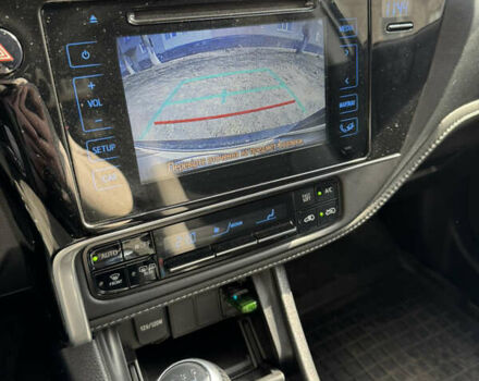 Зелений Тойота Ауріс, об'ємом двигуна 1.4 л та пробігом 203 тис. км за 13500 $, фото 7 на Automoto.ua