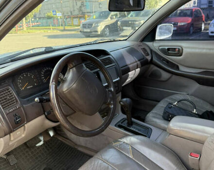 Белый Тойота Авалон, объемом двигателя 3 л и пробегом 313 тыс. км за 2300 $, фото 12 на Automoto.ua