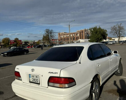 Белый Тойота Авалон, объемом двигателя 3 л и пробегом 313 тыс. км за 2300 $, фото 4 на Automoto.ua