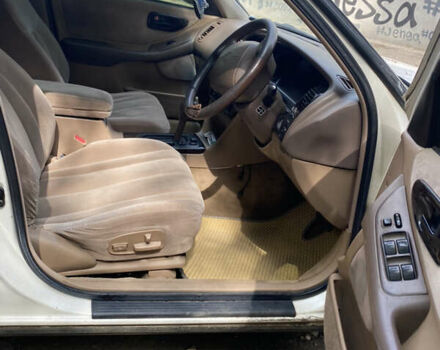 Белый Тойота Авалон, объемом двигателя 3 л и пробегом 370 тыс. км за 2500 $, фото 4 на Automoto.ua