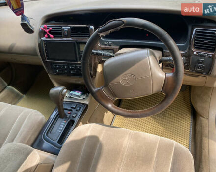 Белый Тойота Авалон, объемом двигателя 3 л и пробегом 370 тыс. км за 2500 $, фото 3 на Automoto.ua