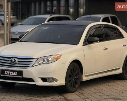 Білий Тойота Авалон, об'ємом двигуна 3.5 л та пробігом 260 тис. км за 10700 $, фото 2 на Automoto.ua