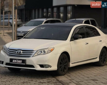 Белый Тойота Авалон, объемом двигателя 3.5 л и пробегом 260 тыс. км за 10700 $, фото 13 на Automoto.ua