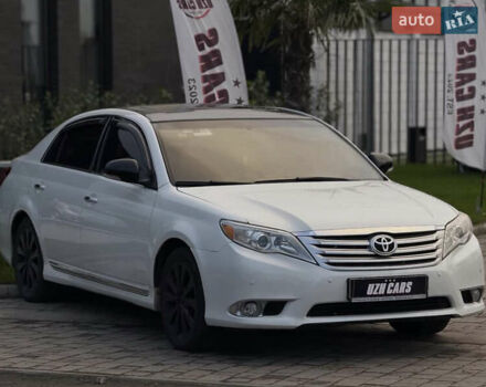 Белый Тойота Авалон, объемом двигателя 3.5 л и пробегом 260 тыс. км за 10700 $, фото 9 на Automoto.ua