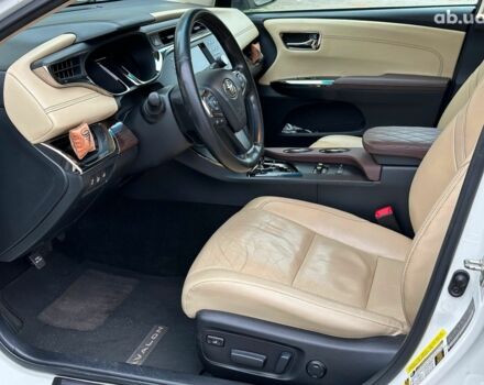 Білий Тойота Авалон, об'ємом двигуна 2.5 л та пробігом 259 тис. км за 14990 $, фото 10 на Automoto.ua