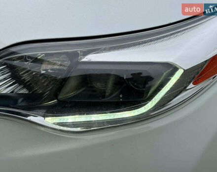 Білий Тойота Авалон, об'ємом двигуна 2.5 л та пробігом 259 тис. км за 14990 $, фото 6 на Automoto.ua