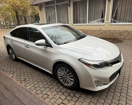 Белый Тойота Авалон, объемом двигателя 2.5 л и пробегом 258 тыс. км за 15000 $, фото 2 на Automoto.ua