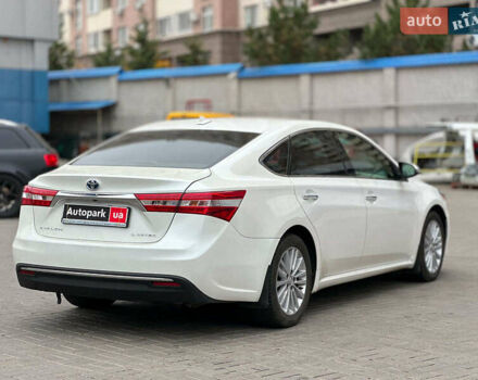Білий Тойота Авалон, об'ємом двигуна 2.5 л та пробігом 259 тис. км за 14990 $, фото 3 на Automoto.ua