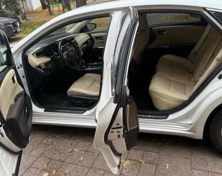 Белый Тойота Авалон, объемом двигателя 2.5 л и пробегом 258 тыс. км за 15000 $, фото 16 на Automoto.ua