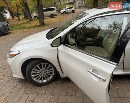 Белый Тойота Авалон, объемом двигателя 2.5 л и пробегом 258 тыс. км за 15000 $, фото 7 на Automoto.ua