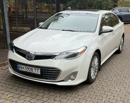 Белый Тойота Авалон, объемом двигателя 2.5 л и пробегом 258 тыс. км за 15000 $, фото 4 на Automoto.ua