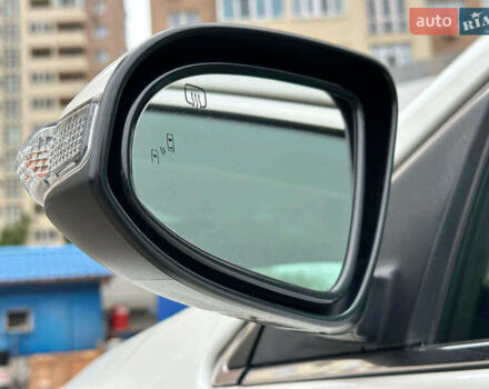 Білий Тойота Авалон, об'ємом двигуна 2.5 л та пробігом 259 тис. км за 14990 $, фото 9 на Automoto.ua