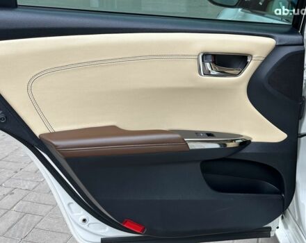 Білий Тойота Авалон, об'ємом двигуна 2.5 л та пробігом 259 тис. км за 14990 $, фото 18 на Automoto.ua
