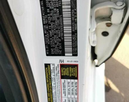 Белый Тойота Авалон, объемом двигателя 2.5 л и пробегом 270 тыс. км за 15500 $, фото 18 на Automoto.ua