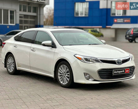 Білий Тойота Авалон, об'ємом двигуна 2.5 л та пробігом 259 тис. км за 14990 $, фото 2 на Automoto.ua