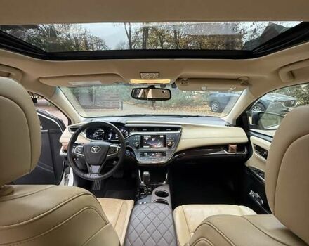 Белый Тойота Авалон, объемом двигателя 2.5 л и пробегом 258 тыс. км за 15000 $, фото 22 на Automoto.ua