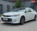Белый Тойота Авалон, объемом двигателя 2.49 л и пробегом 343 тыс. км за 13200 $, фото 1 на Automoto.ua