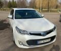 Белый Тойота Авалон, объемом двигателя 2.49 л и пробегом 217 тыс. км за 16800 $, фото 1 на Automoto.ua