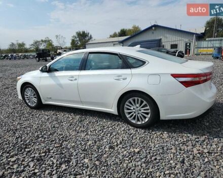 Белый Тойота Авалон, объемом двигателя 2.5 л и пробегом 145 тыс. км за 3000 $, фото 1 на Automoto.ua
