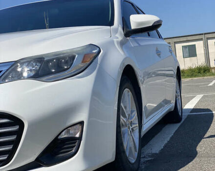 Белый Тойота Авалон, объемом двигателя 3.46 л и пробегом 155 тыс. км за 14800 $, фото 1 на Automoto.ua