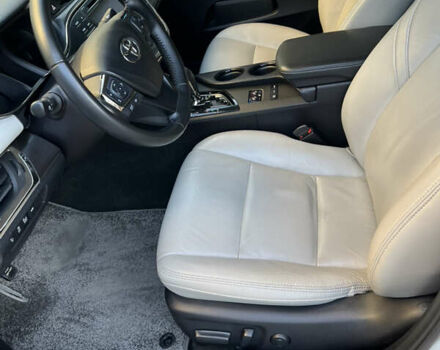 Белый Тойота Авалон, объемом двигателя 2.49 л и пробегом 102 тыс. км за 20500 $, фото 14 на Automoto.ua