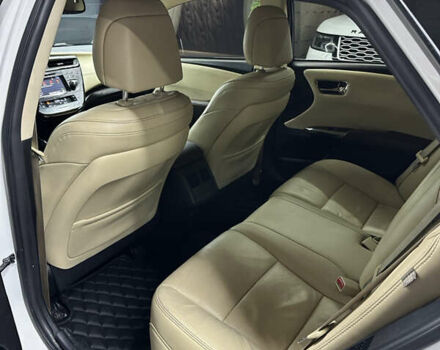 Белый Тойота Авалон, объемом двигателя 2.5 л и пробегом 199 тыс. км за 17500 $, фото 9 на Automoto.ua