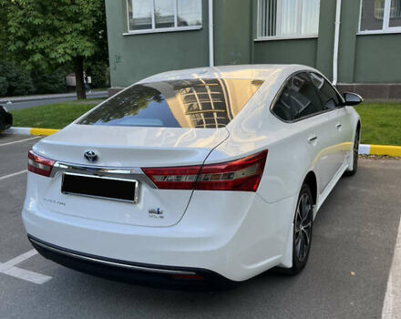 Белый Тойота Авалон, объемом двигателя 2.49 л и пробегом 102 тыс. км за 20500 $, фото 2 на Automoto.ua