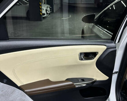 Белый Тойота Авалон, объемом двигателя 2.5 л и пробегом 199 тыс. км за 17500 $, фото 10 на Automoto.ua