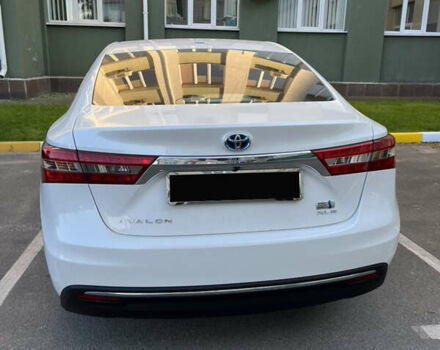 Белый Тойота Авалон, объемом двигателя 2.49 л и пробегом 102 тыс. км за 20500 $, фото 1 на Automoto.ua