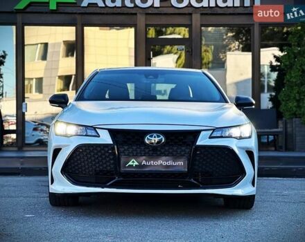 Білий Тойота Авалон, об'ємом двигуна 3.46 л та пробігом 93 тис. км за 28900 $, фото 1 на Automoto.ua