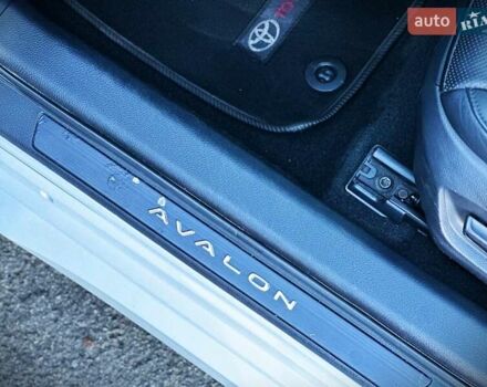 Белый Тойота Авалон, объемом двигателя 3.46 л и пробегом 93 тыс. км за 29500 $, фото 21 на Automoto.ua