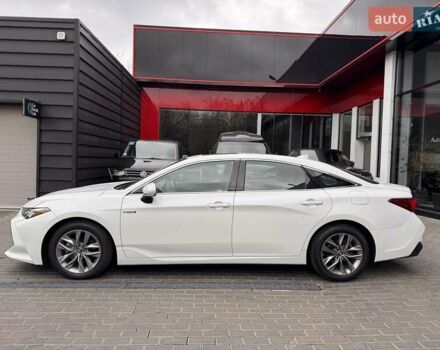 Белый Тойота Авалон, объемом двигателя 2.49 л и пробегом 43 тыс. км за 31900 $, фото 3 на Automoto.ua