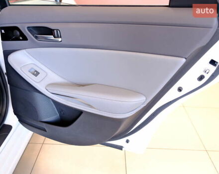 Белый Тойота Авалон, объемом двигателя 2.5 л и пробегом 43 тыс. км за 33900 $, фото 46 на Automoto.ua