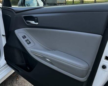 Белый Тойота Авалон, объемом двигателя 2.49 л и пробегом 96 тыс. км за 32900 $, фото 25 на Automoto.ua
