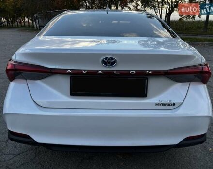Белый Тойота Авалон, объемом двигателя 2.49 л и пробегом 96 тыс. км за 32900 $, фото 8 на Automoto.ua