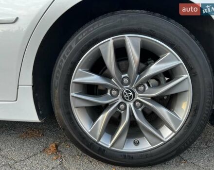 Белый Тойота Авалон, объемом двигателя 2.49 л и пробегом 96 тыс. км за 32900 $, фото 16 на Automoto.ua