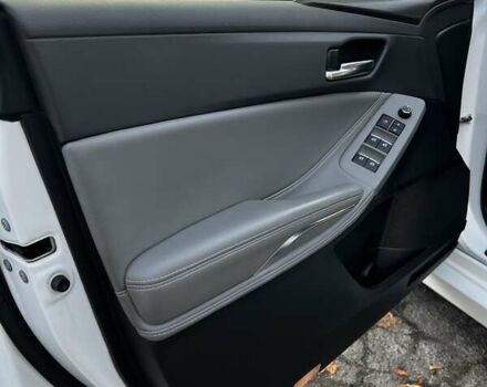 Белый Тойота Авалон, объемом двигателя 2.49 л и пробегом 96 тыс. км за 32900 $, фото 26 на Automoto.ua