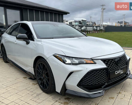 Білий Тойота Авалон, об'ємом двигуна 3.5 л та пробігом 51 тис. км за 35900 $, фото 1 на Automoto.ua