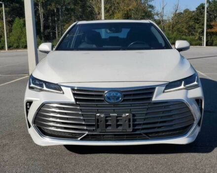 Белый Тойота Авалон, объемом двигателя 2.5 л и пробегом 14 тыс. км за 15100 $, фото 1 на Automoto.ua