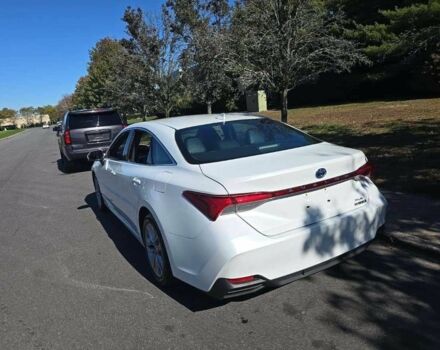 Белый Тойота Авалон, объемом двигателя 0 л и пробегом 47 тыс. км за 28000 $, фото 1 на Automoto.ua