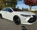 Белый Тойота Авалон, объемом двигателя 2.5 л и пробегом 19 тыс. км за 15100 $, фото 1 на Automoto.ua