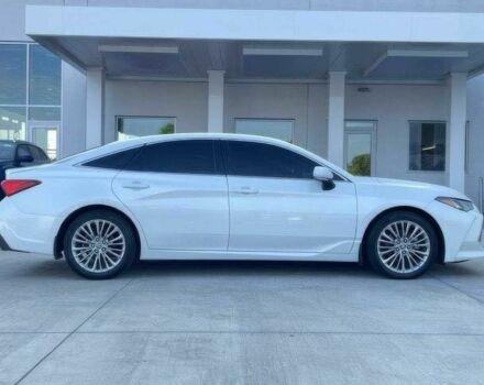 Белый Тойота Авалон, объемом двигателя 3.5 л и пробегом 21 тыс. км за 20000 $, фото 5 на Automoto.ua