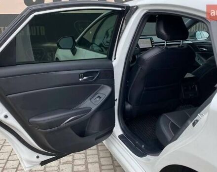 Тойота Авалон 2022 в Виннице на Automoto.ua Белый Тойота Авалон, объемом двигателя 2.49 л и пробегом 24 тыс. км за 35500 $, фото 27 на Automoto.ua