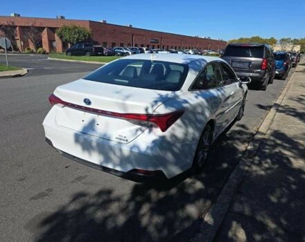 Белый Тойота Авалон, объемом двигателя 0 л и пробегом 47 тыс. км за 28000 $, фото 2 на Automoto.ua