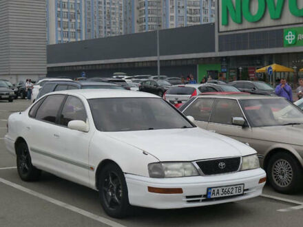 Белый Тойота Авалон, объемом двигателя 2.99 л и пробегом 312 тыс. км за 3000 $, фото 1 на Automoto.ua