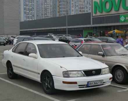 Белый Тойота Авалон, объемом двигателя 2.99 л и пробегом 312 тыс. км за 3000 $, фото 1 на Automoto.ua
