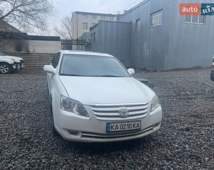 Белый Тойота Авалон, объемом двигателя 3.46 л и пробегом 406 тыс. км за 8800 $, фото 1 на Automoto.ua