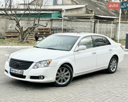 Белый Тойота Авалон, объемом двигателя 3.5 л и пробегом 270 тыс. км за 6999 $, фото 1 на Automoto.ua