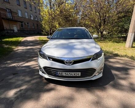 Белый Тойота Авалон, объемом двигателя 2.49 л и пробегом 217 тыс. км за 15399 $, фото 1 на Automoto.ua