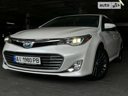 Тойота Авалон 2014 в Киеве на Automoto.ua Белый Тойота Авалон, объемом двигателя 2.5 л и пробегом 162 тыс. км за 21000 $, фото 1 на Automoto.ua